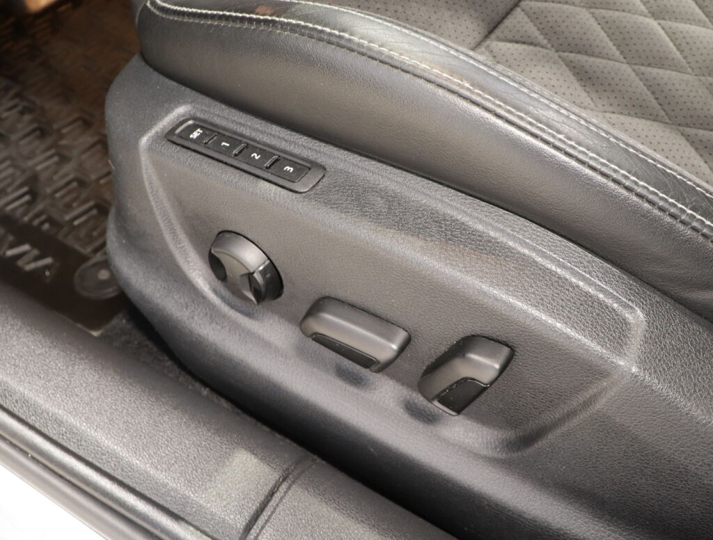 Skoda Octavia 2017 Harmaa