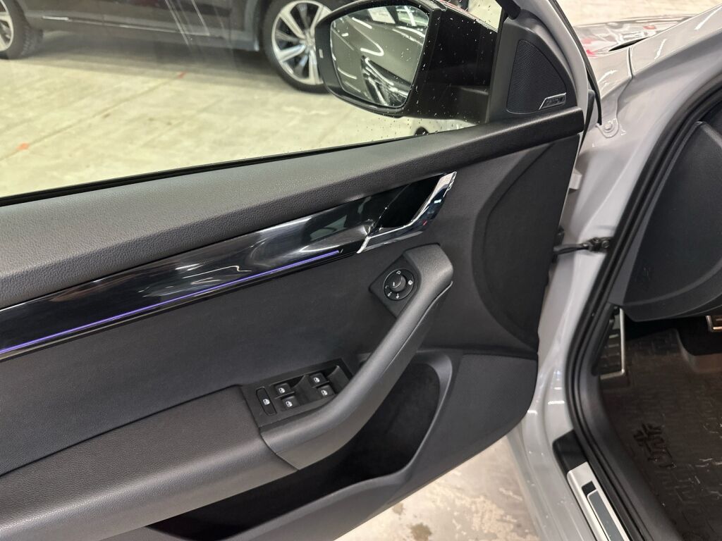 Skoda Octavia 2017 Harmaa