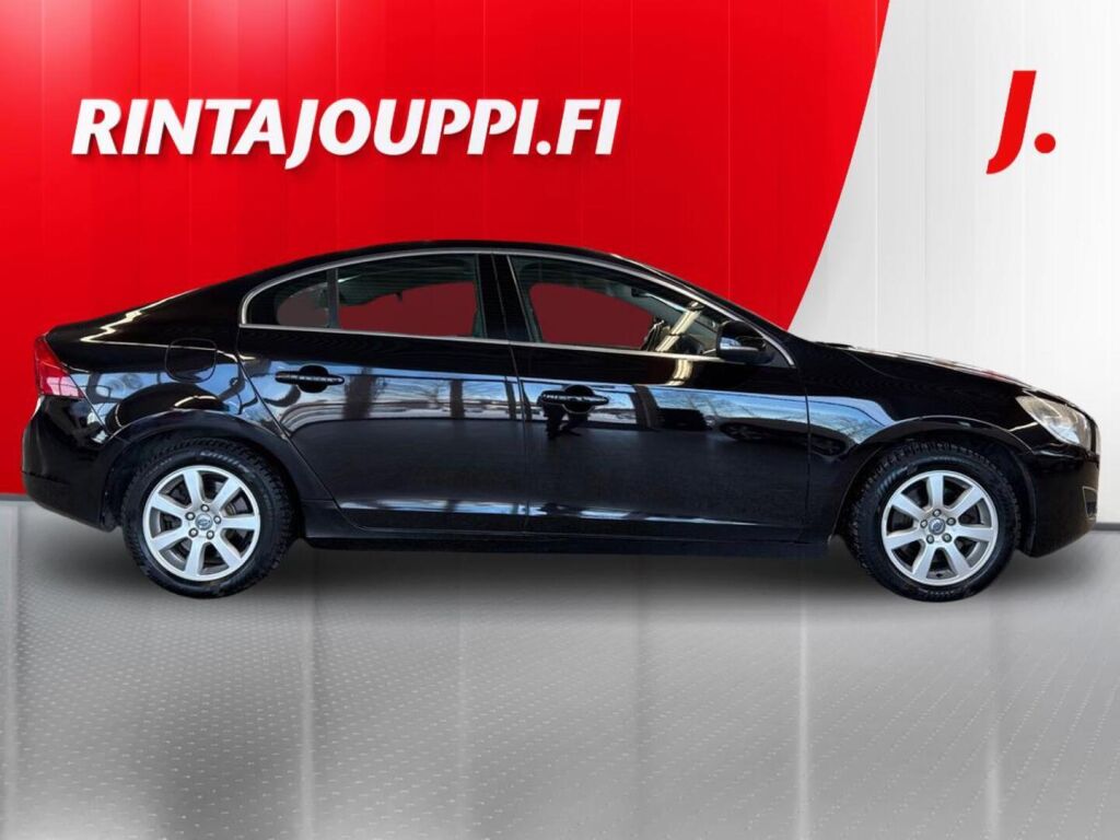 Volvo S60 2010 Musta