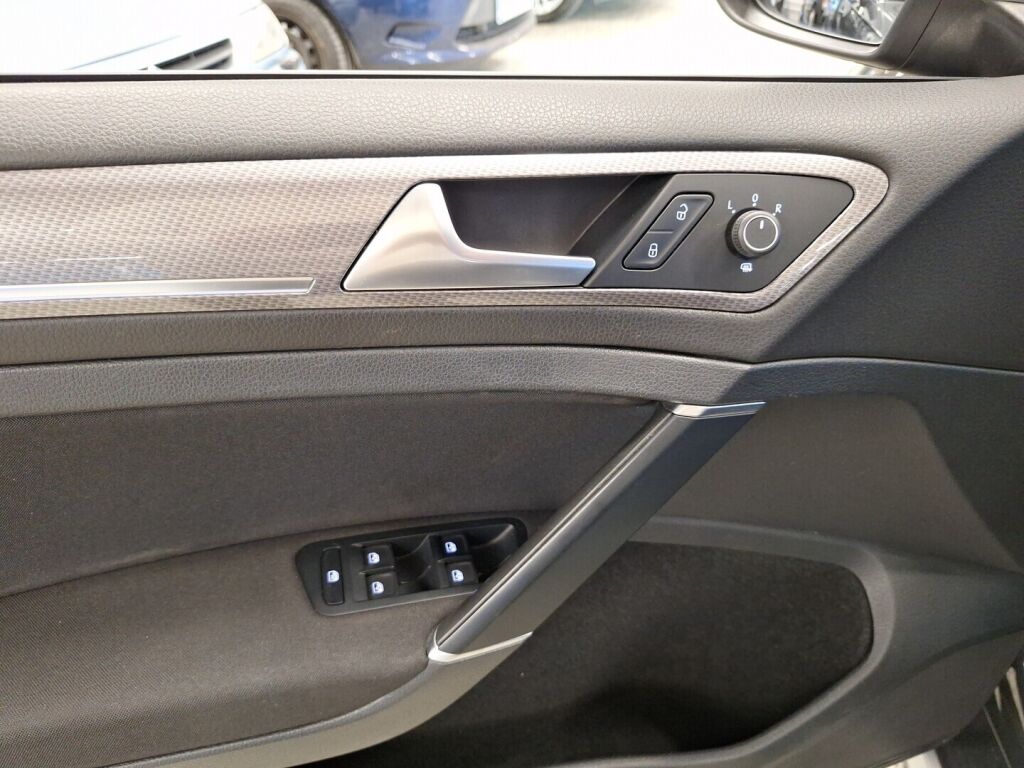 Volkswagen Golf 2020 Harmaa