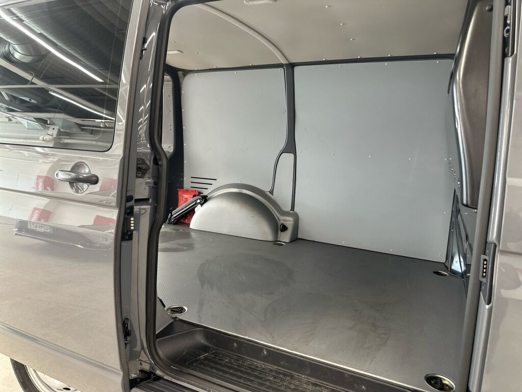 Volkswagen Transporter 2021 Harmaa