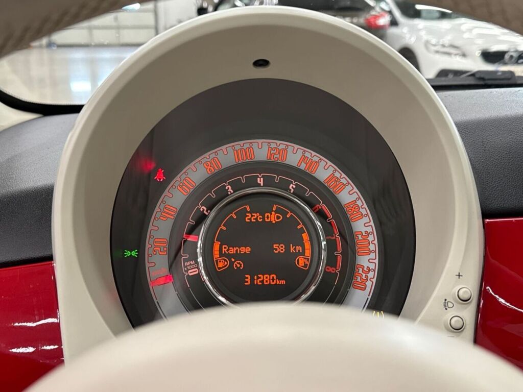 Fiat 500 2021 Punainen
