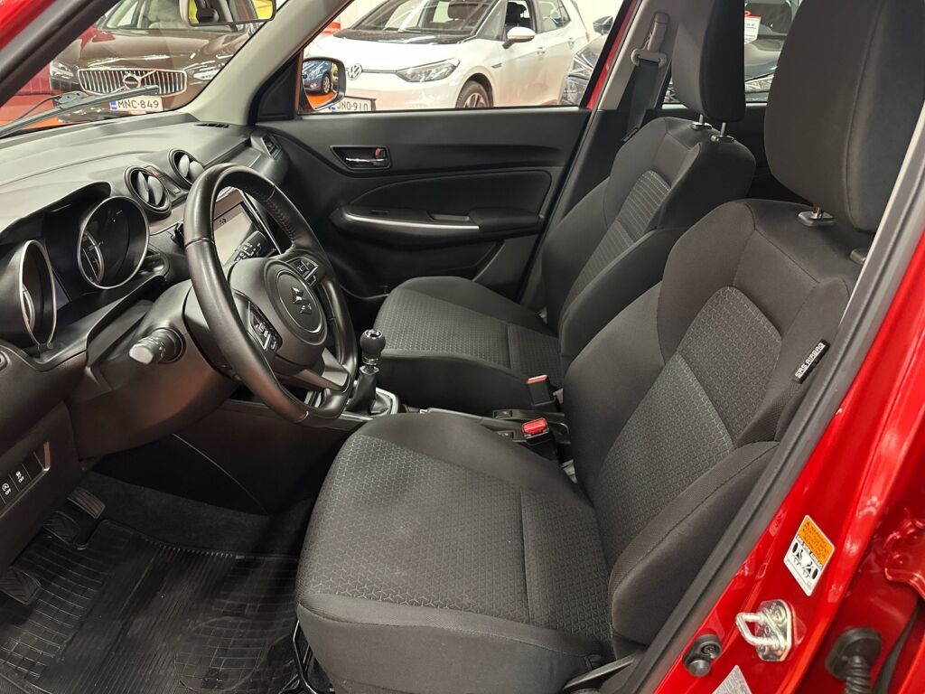 Suzuki Swift 2022 Musta