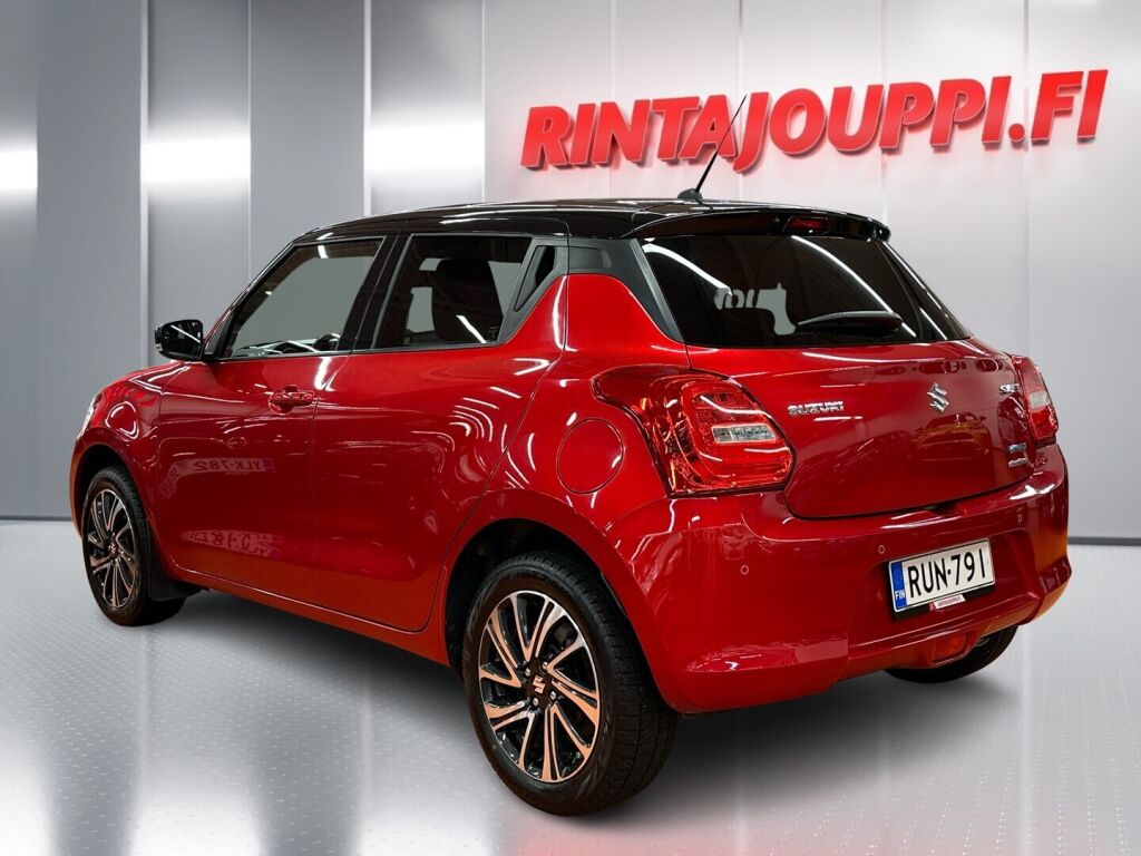 Suzuki Swift 2022 Musta