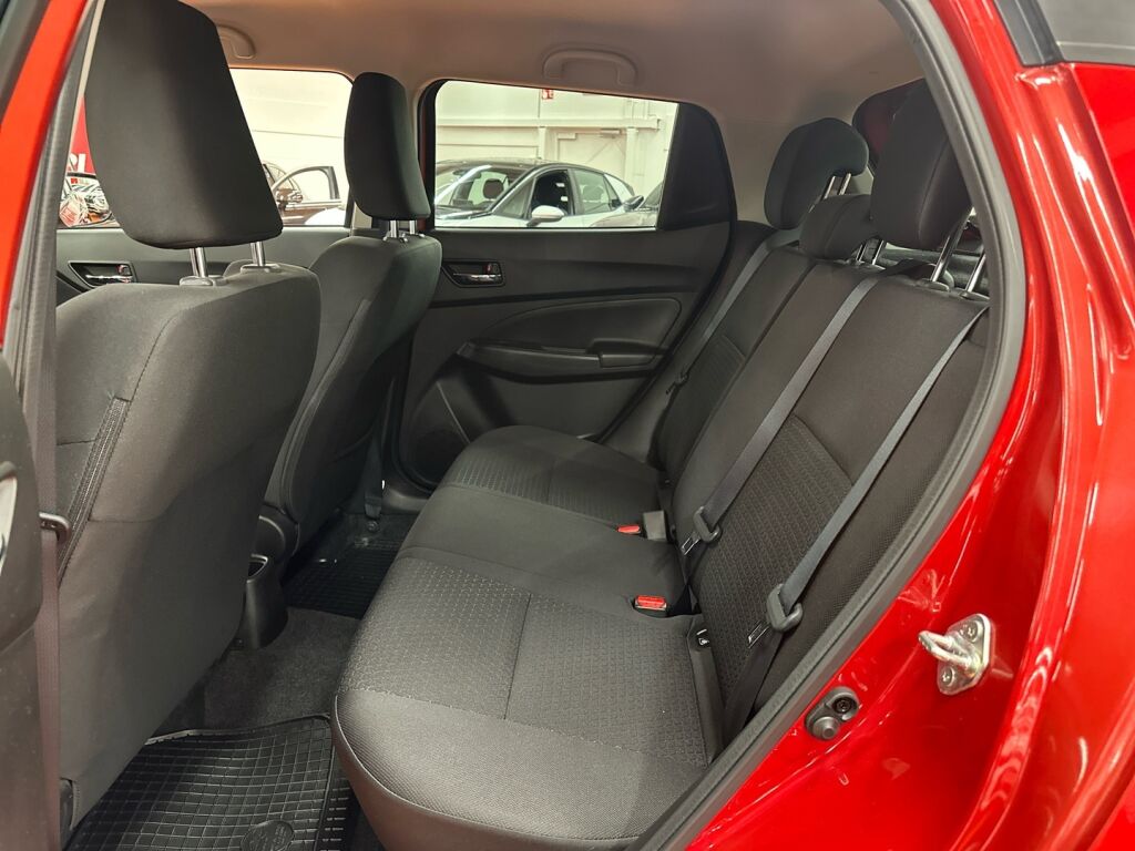 Suzuki Swift 2022 Musta