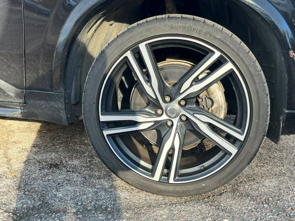 Volvo XC90 2017 Musta