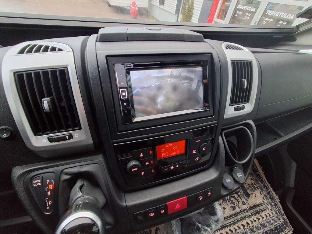 Adria Coral Supreme 670 DL 2021 Harmaa