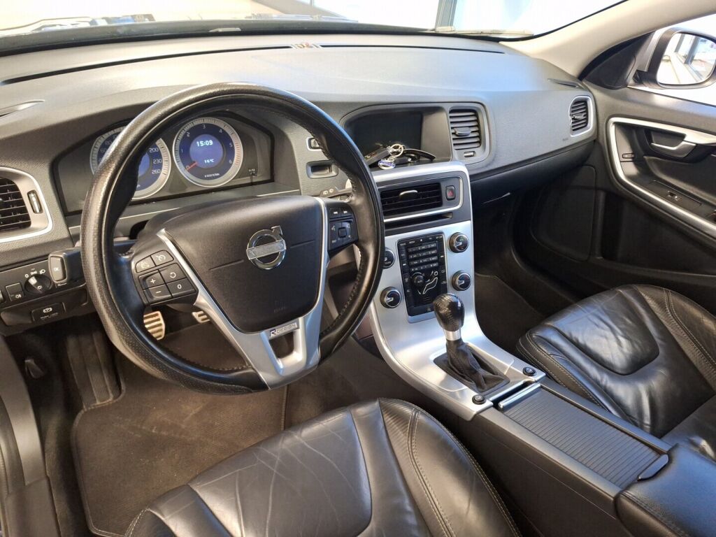 Volvo V60 2012 Sininen