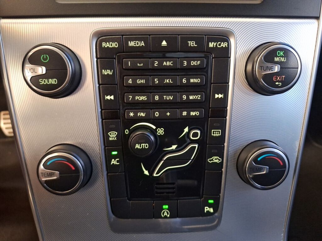 Volvo V60 2012 Sininen