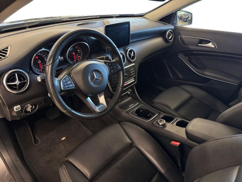 Mercedes-Benz A 2017 Harmaa
