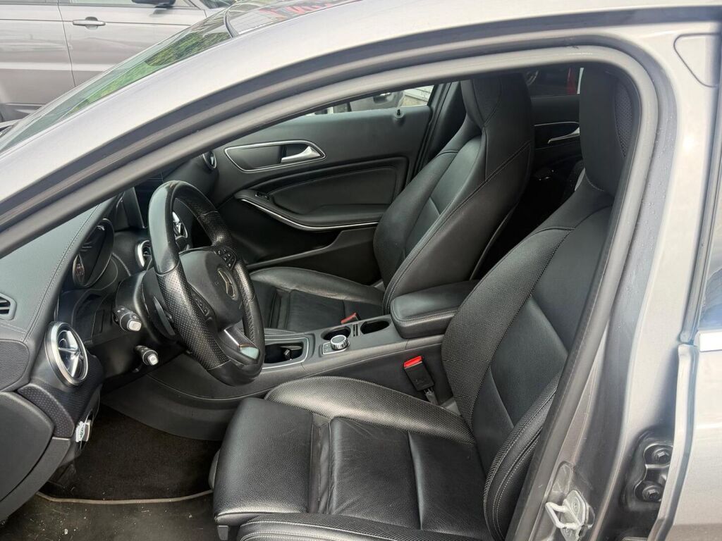 Mercedes-Benz A 2017 Harmaa