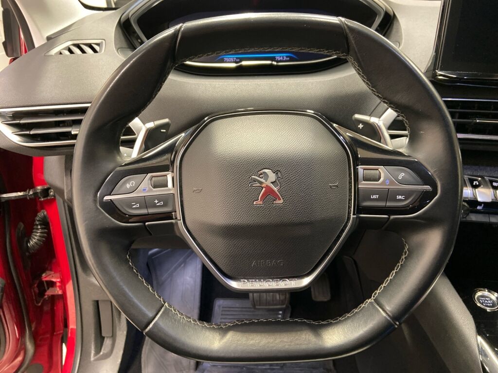 Peugeot 3008 2021 Punainen