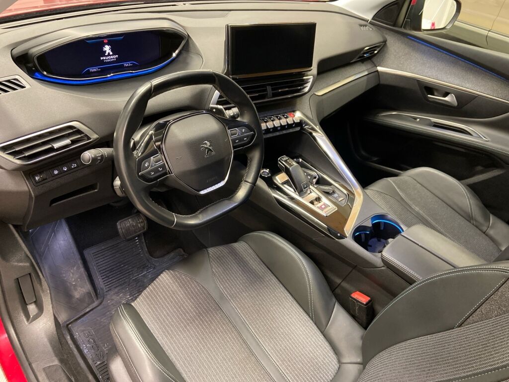 Peugeot 3008 2021 Punainen