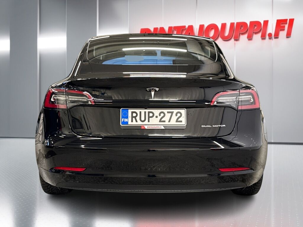Tesla Model 3 2021 Musta