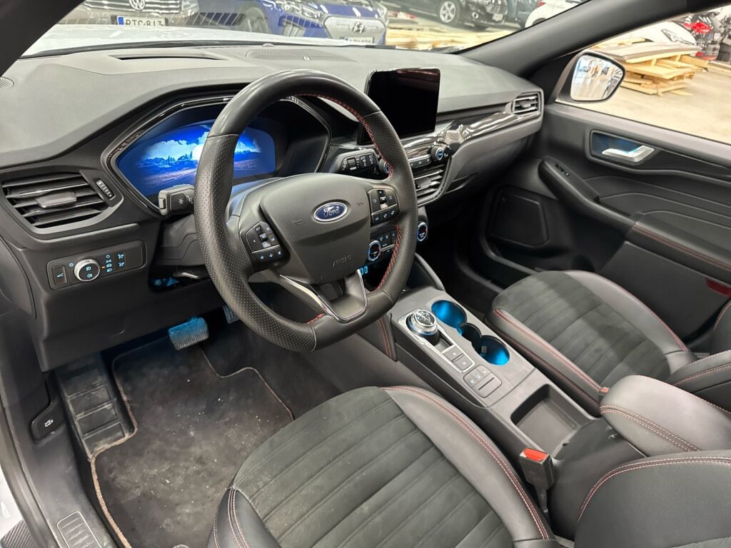 Ford Kuga 2022 Valkoinen