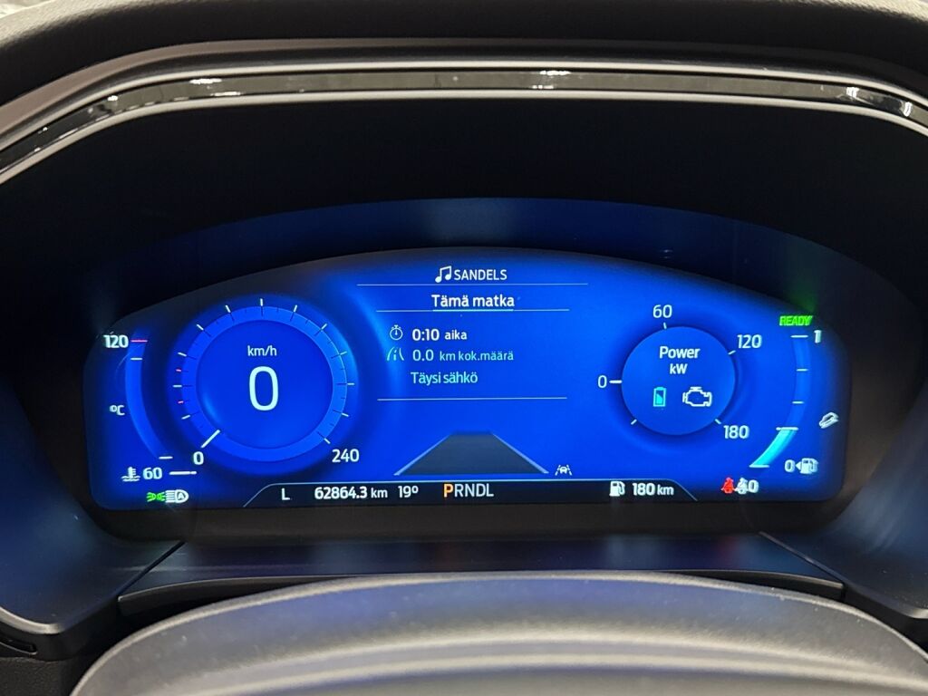 Ford Kuga 2022 Valkoinen