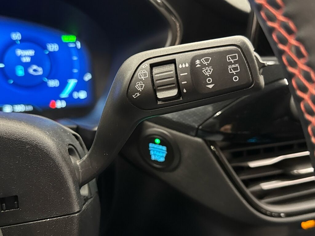 Ford Kuga 2022 Valkoinen