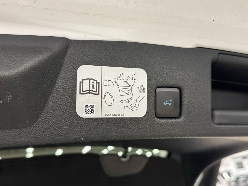 Ford Kuga 2022 Valkoinen