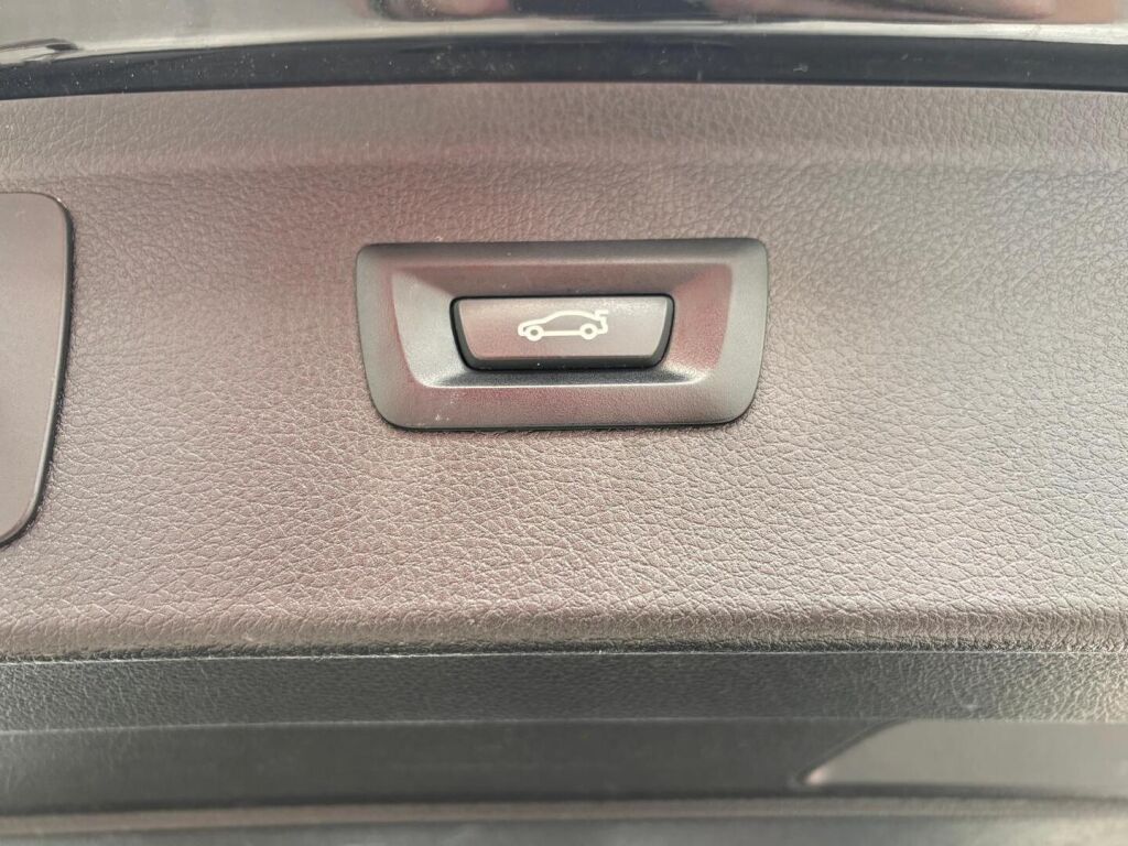 BMW 225 2017 Musta