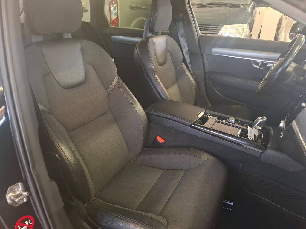 Volvo V90 2018 Musta