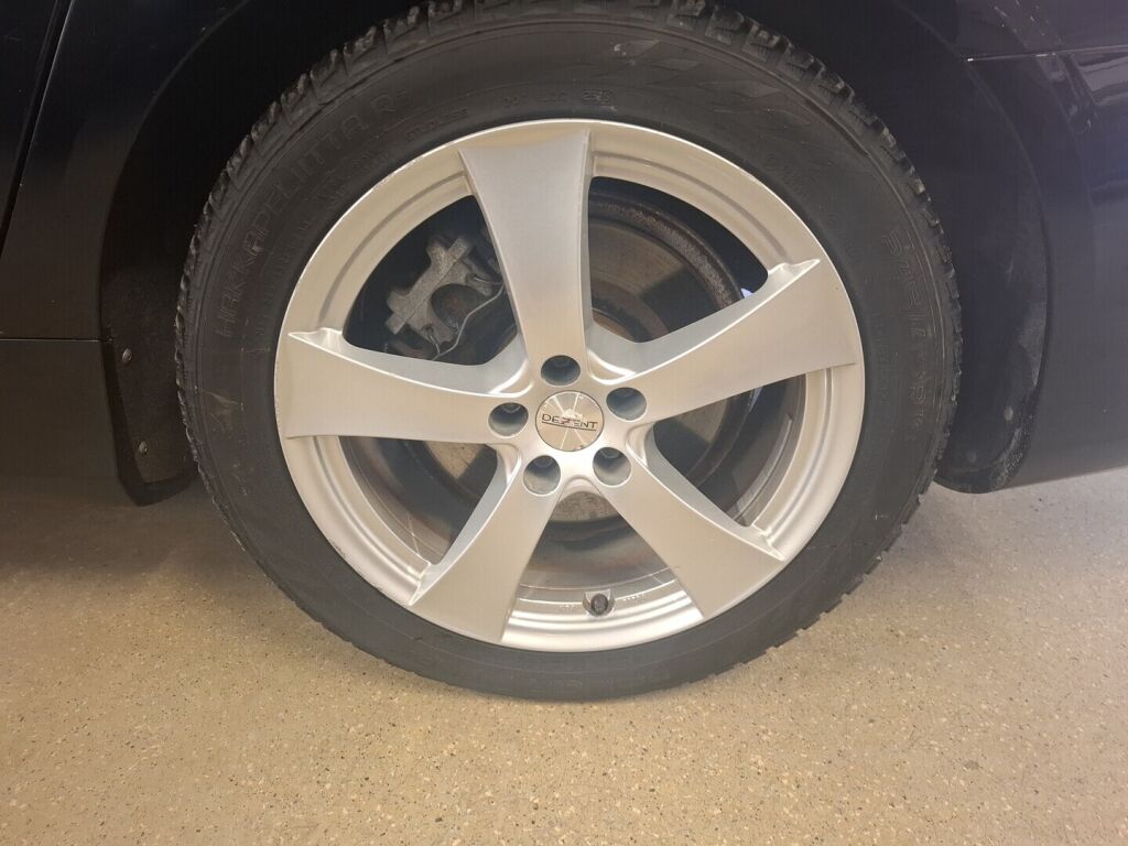 Volvo V90 2018 Musta