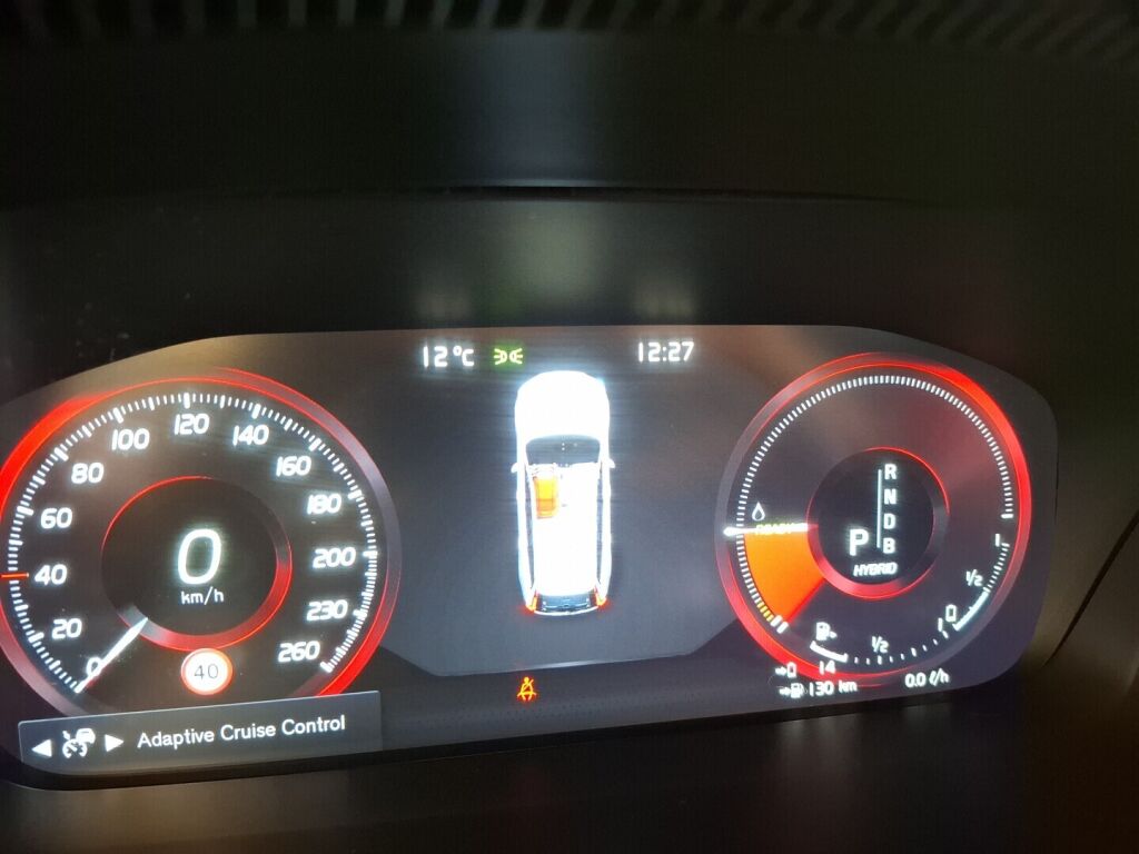 Volvo V90 2018 Musta