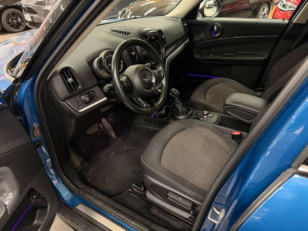 Mini Countryman 2018 Sininen