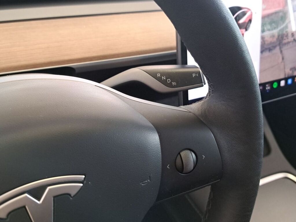 Tesla Model 3 2021 Valkoinen
