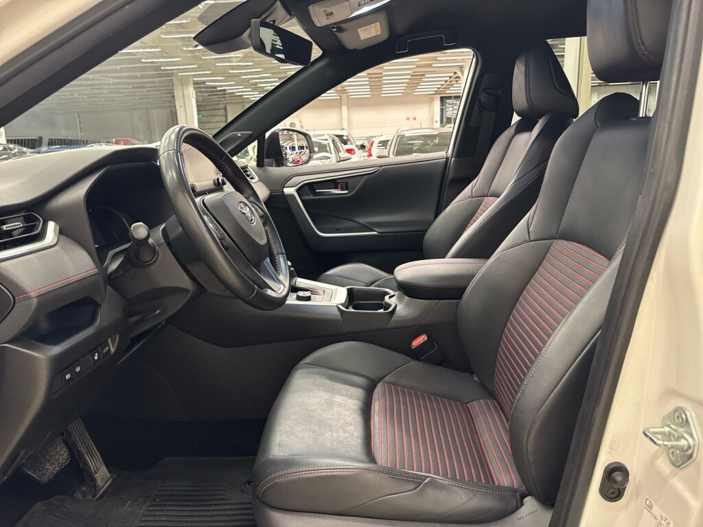 Toyota RAV4 Plug-in 2022 Valkoinen