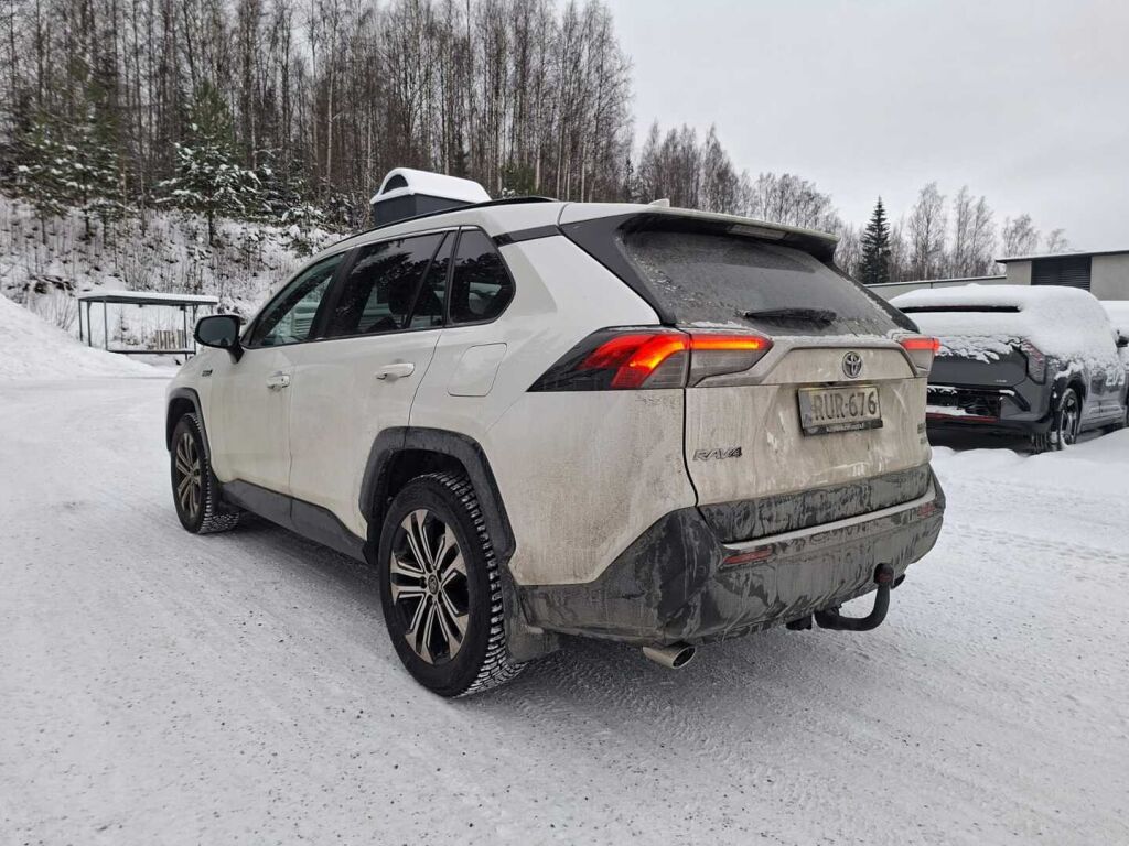 Toyota RAV4 Plug-in 2022 Valkoinen