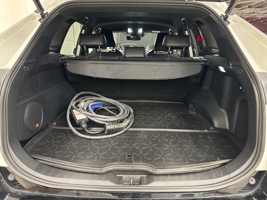 Toyota RAV4 Plug-in 2022 Valkoinen