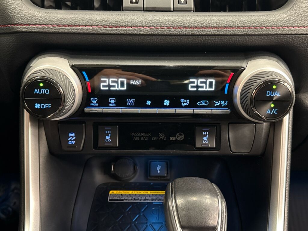 Toyota RAV4 Plug-in 2022 Valkoinen