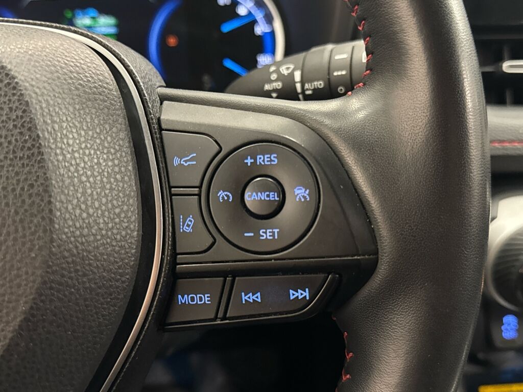 Toyota RAV4 Plug-in 2022 Valkoinen