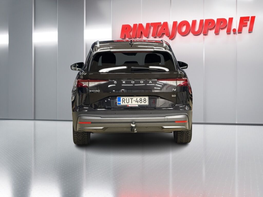 Skoda Enyaq 2022 Musta