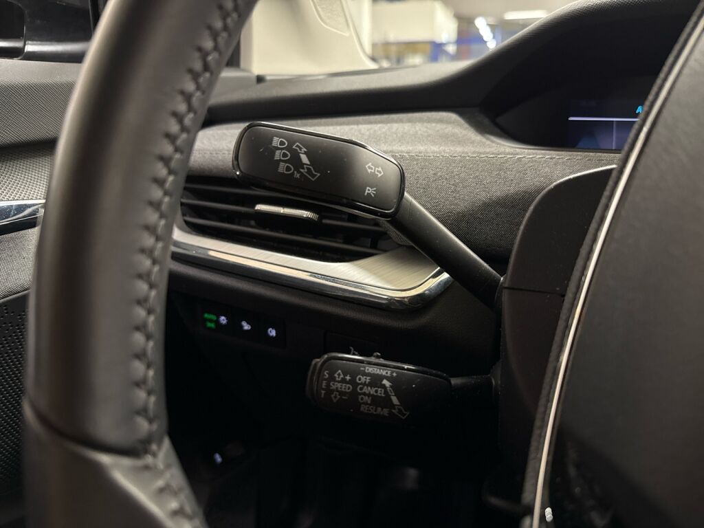 Skoda Enyaq 2022 Musta