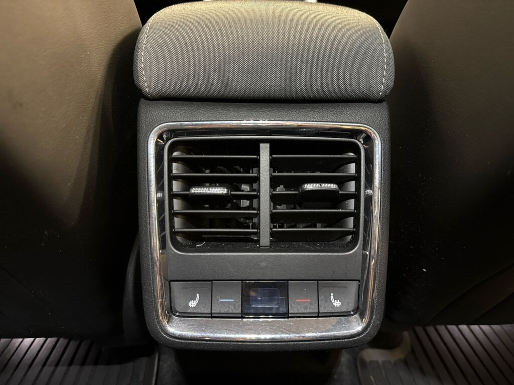 Skoda Enyaq 2022 Musta