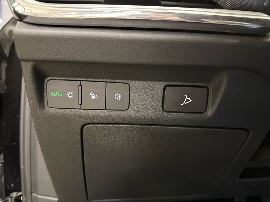 Skoda Enyaq 2022 Musta