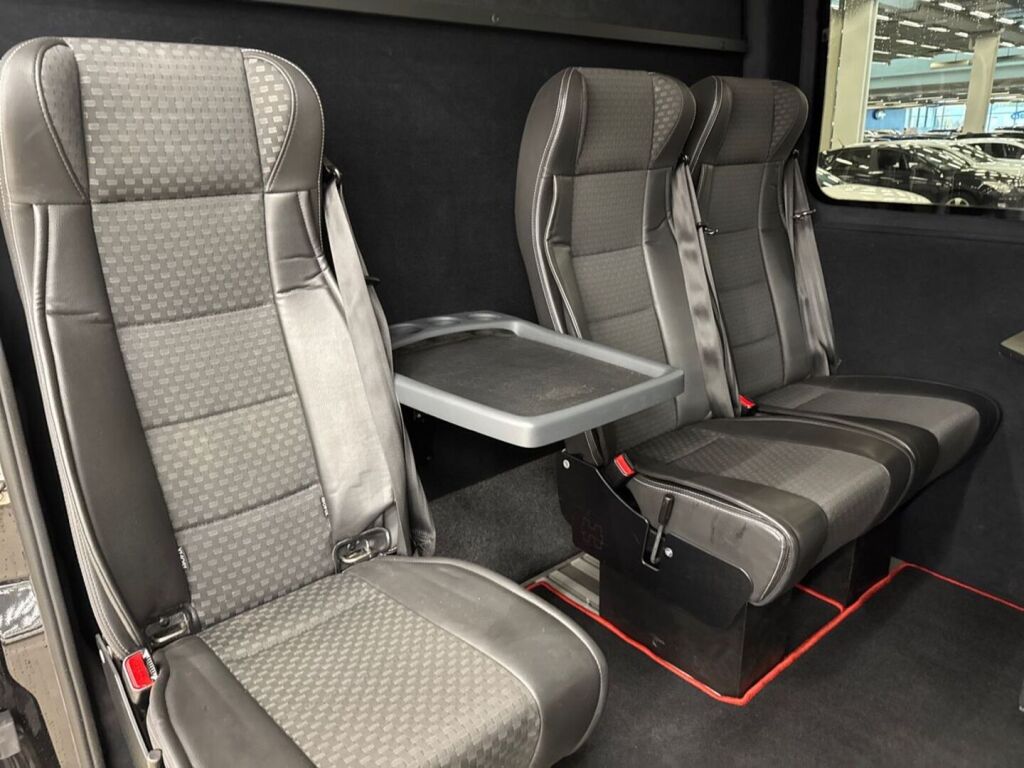 Ford Transit 2022 Musta