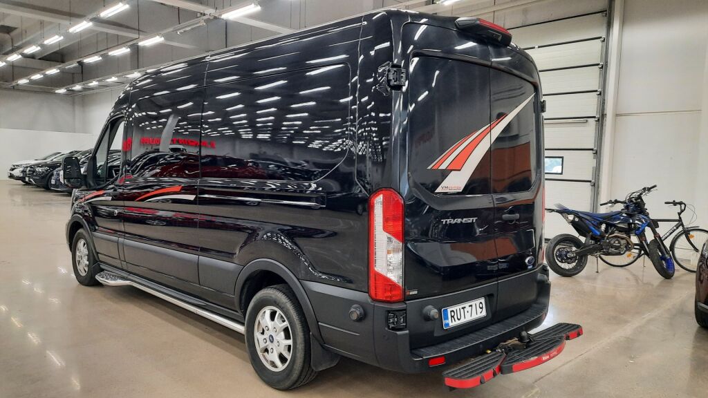 Ford Transit 2022 Musta