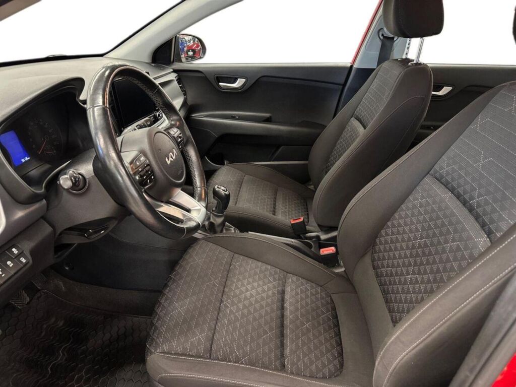 Kia Rio 2022 Punainen