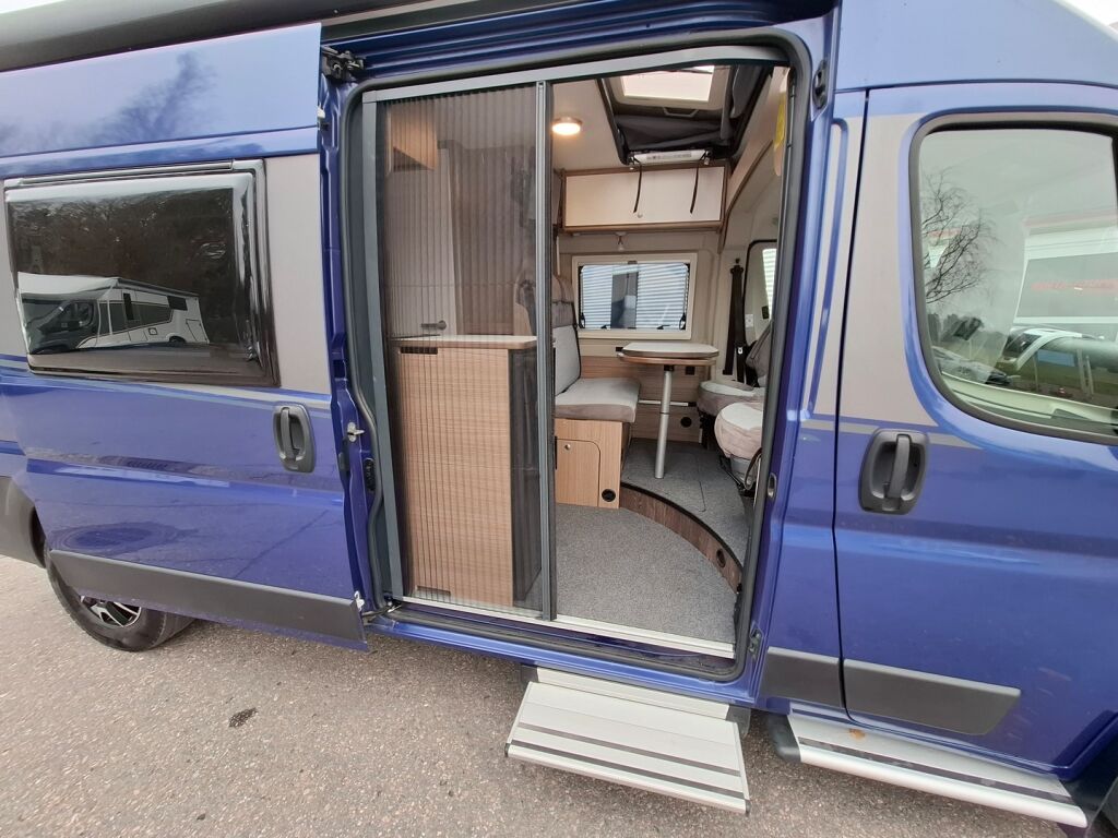 Carado VAN 600 2021 Sininen