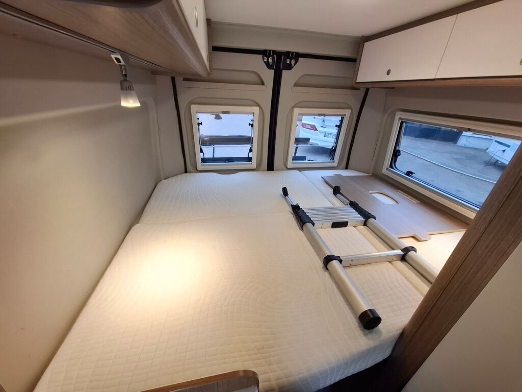 Carado VAN 600 2021 Sininen