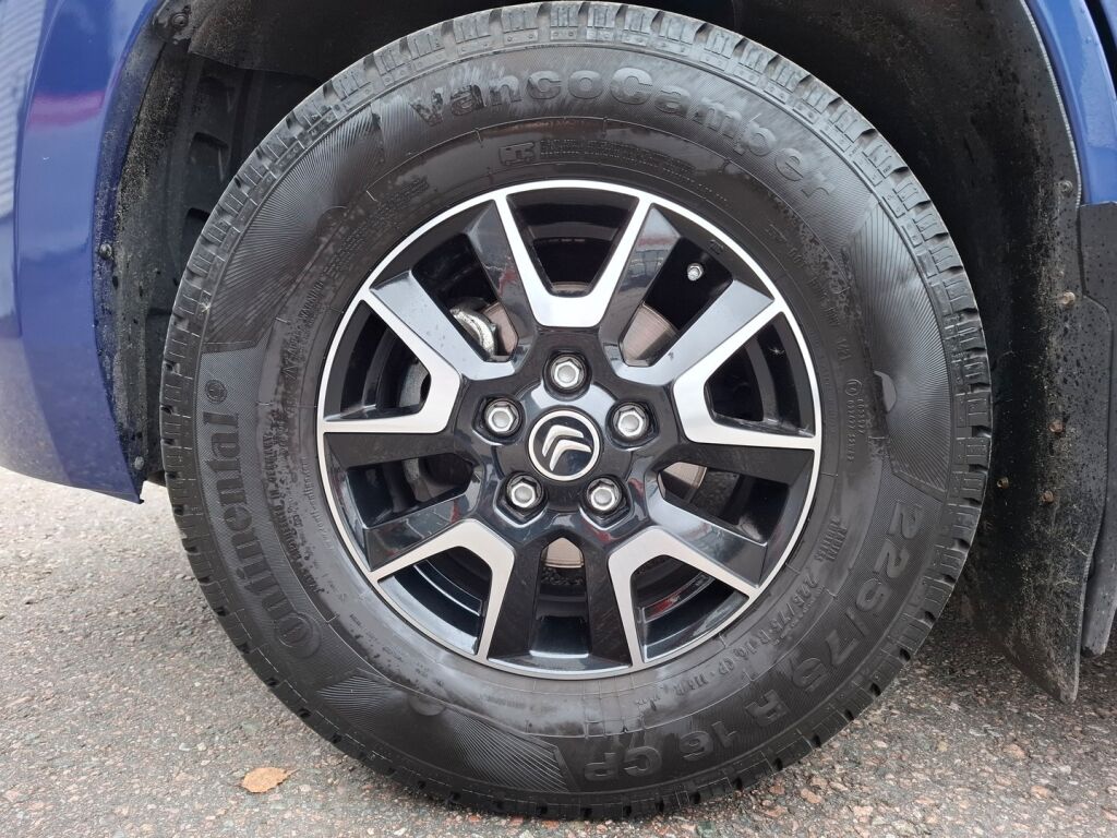 Carado VAN 600 2021 Sininen