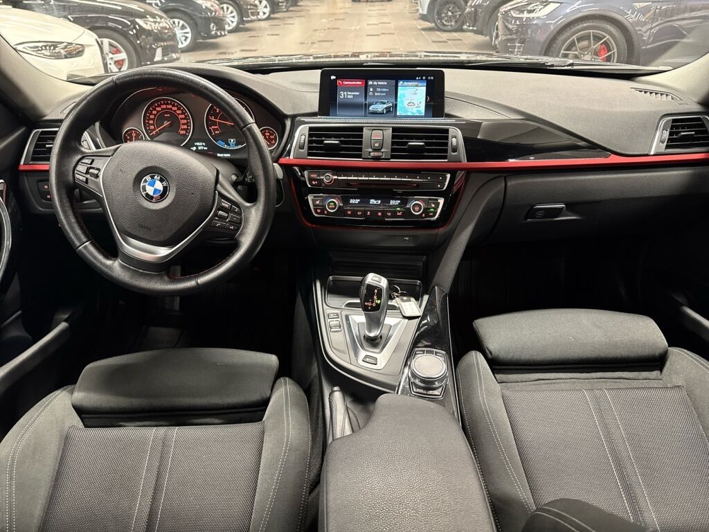 BMW 330 2018 Musta