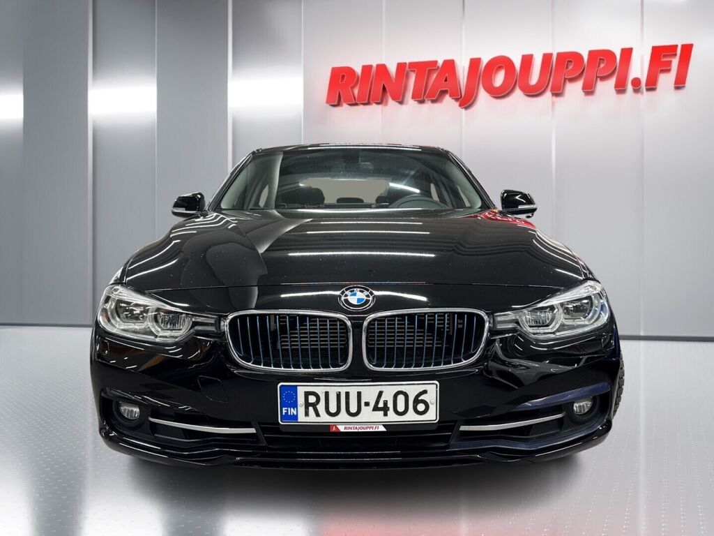 BMW 330 2018 Musta