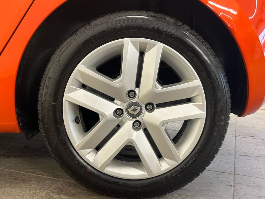 Renault Clio 2022 Oranssi