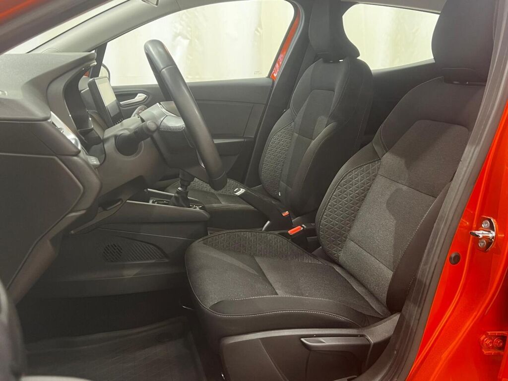 Renault Clio 2022 Oranssi