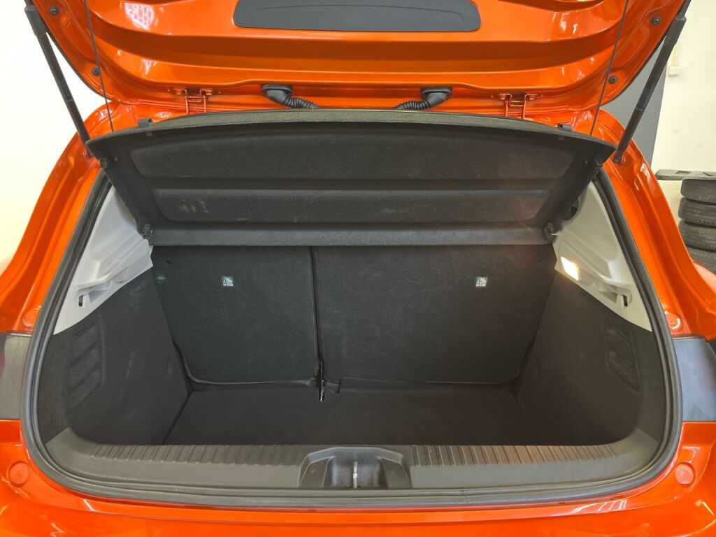 Renault Clio 2022 Oranssi