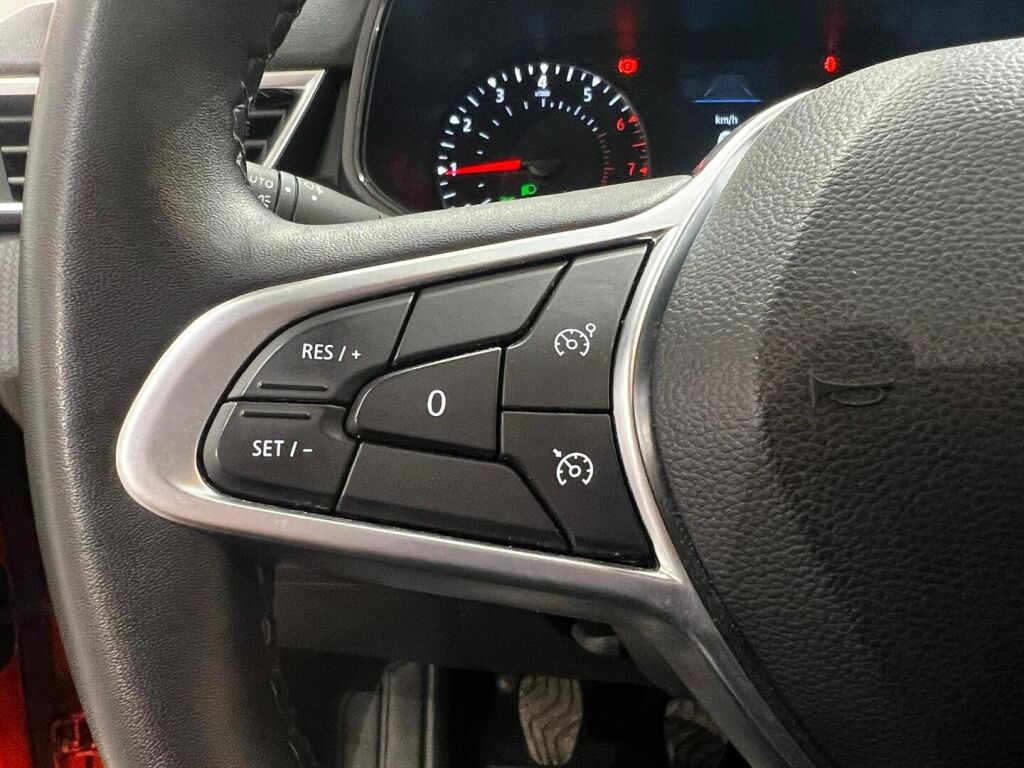 Renault Clio 2022 Oranssi