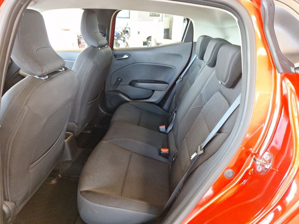 Renault Clio 2022 Punainen